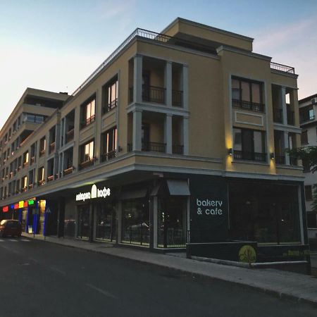 Azzurro Apartment - Ideal For Your Seaside Escape In 布尔加斯 外观 照片